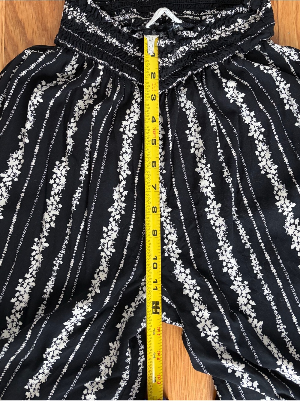 Flowy Floral Pants - Picture 4 of 5